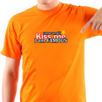  Kiss me iam famous