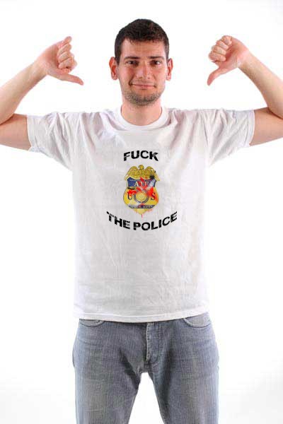 Majica Protiv policije