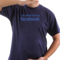 VIZIOshop - majica Addicted to Facebook