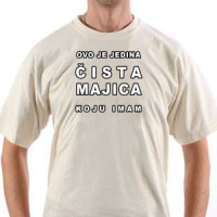 Čista majica majica