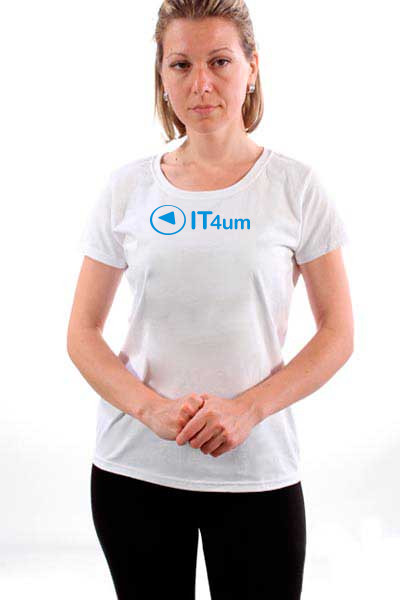 IT4um majica / Majica za forum-portal it4um.com. Majice dolazi u beloj, crnoj, crvenoj, plavoj, zelenoj i zutoj boji, marke Fruit Of The Loom, cena majice je 490din. Radi se o &scaron;tampi na mu&scaron;ke&nbsp;i ženske modele. Po&scaron;tarina je 200 din. po koverti. Ako naručite jo&scaron; 2 majice pored forumske po&scaron;tarina je BESPLATNA.