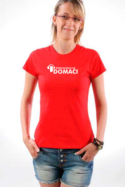 Domaci.de 04a / Oficijalna majica &nbsp;foruma domaci.de.  Majice su u beloj, &nbsp;crnoj i crvenoj boji, marke Fruit Of The Loom, cena majice je 790din. Radi se o obostranoj  &scaron;tampi na mu&scaron;ke i  ženske modele.  Po&scaron;tarina je 200 din. po koverti.Ako naručite jo&scaron; bilo koje 2 majice pored forumske po&scaron;tarina je BESPLATNA.&nbsp;&Scaron;tampa napred je na levoj strani grudi a na leđima u visini ramena.