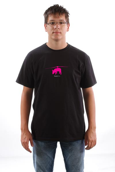 Swine Flew / Prase sa helihopterskim elisama u letu.