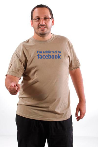 Addicted to Facebook / Ako svo svoje slobodno vreme provodite na Facebooku, ovo je prava majica za vas!