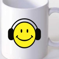 Šolja Smiley sa slusalicama